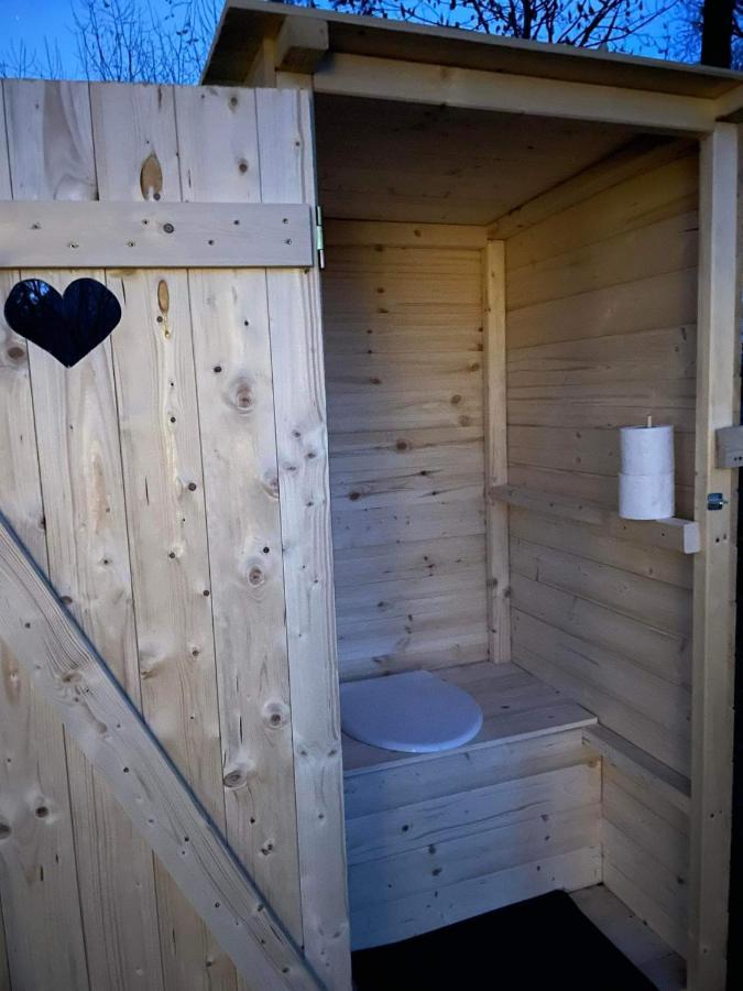 Chateau Moravany - Apartmany, Teepee A Wellness Ronov Nad Doubravou Exterior photo