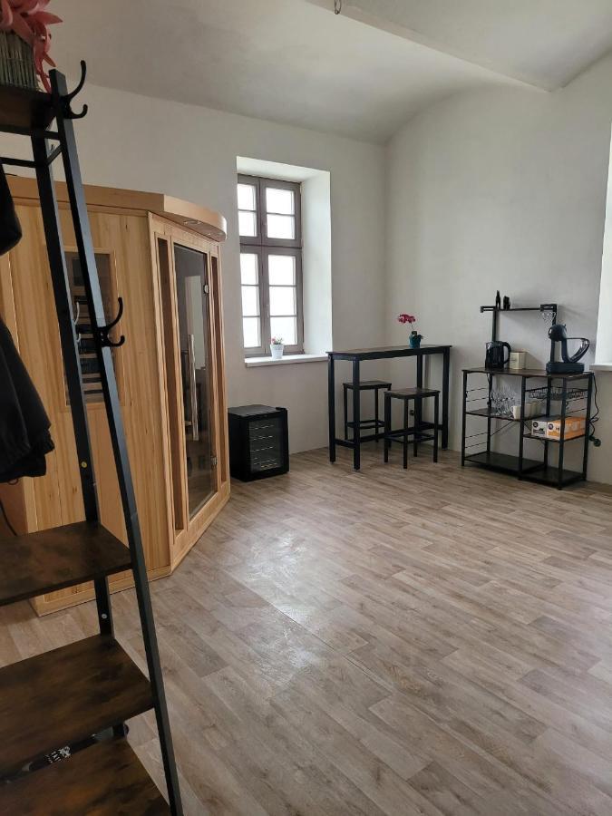 Chateau Moravany - Apartmany, Teepee A Wellness Ronov Nad Doubravou Exterior photo