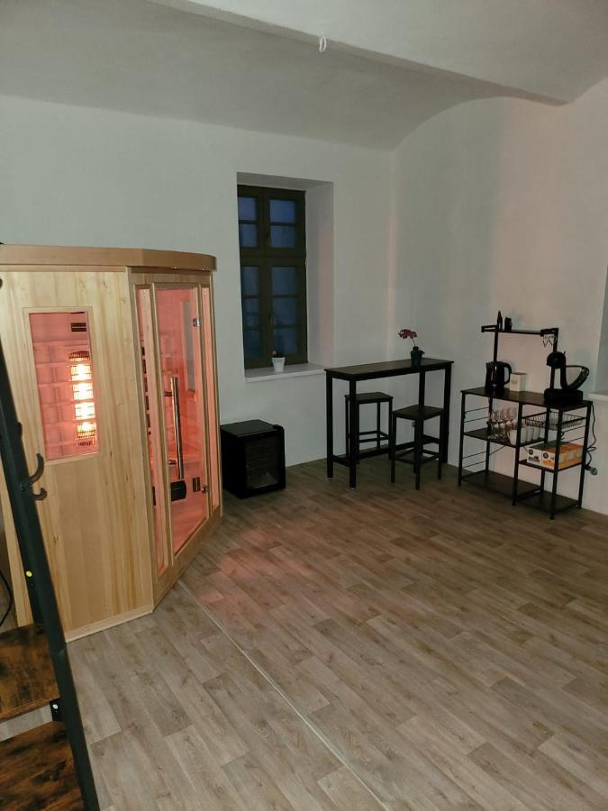 Chateau Moravany - Apartmany, Teepee A Wellness Ronov Nad Doubravou Exterior photo